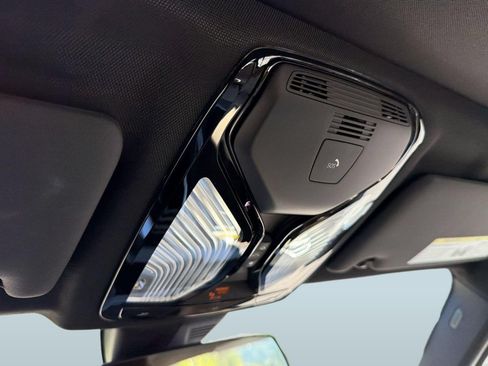 New 2026 BMW 330i Sedan w/ Convenience Package RWD image 29