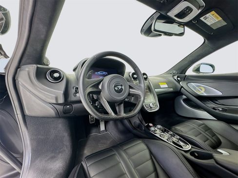Used 2025 McLaren GTS image 11