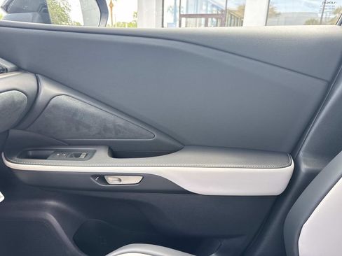 New 2026 Lexus TX 500h AWD image 24