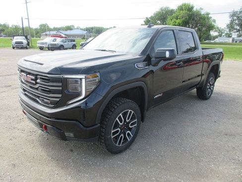 New 2026 GMC Sierra 1500 AT4 w/ AT4 Premium Package AWD/4WD image 10