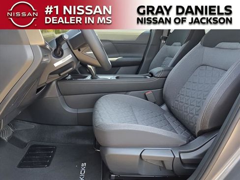 New 2025 Nissan Kicks SV w/ SV Premium Package image 12