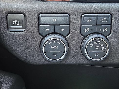 Used 2024 Chevrolet Silverado 2500 LT w/ All Star Edition image 20