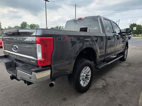 Used 2017 Ford F250 XLT w/ XLT Value Package AWD/4WD image 6
