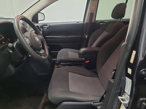 Used 2015 Jeep Compass Sport image 17