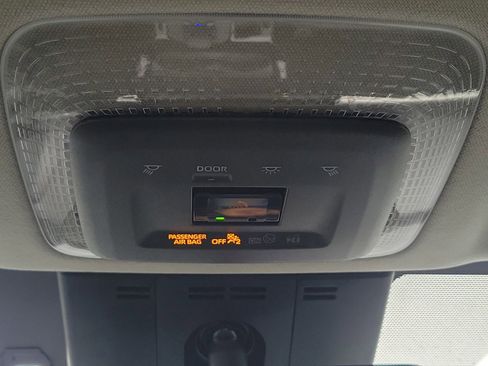 Used 2024 Toyota Prius LE FWD image 30