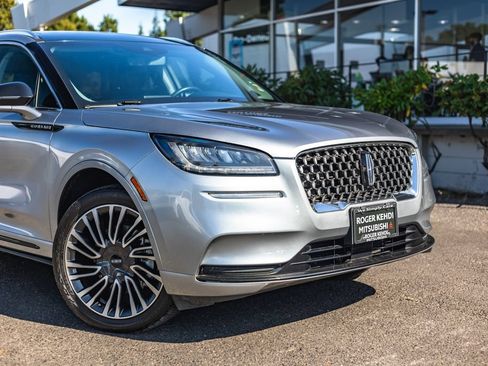 Used 2022 Lincoln Corsair Grand Touring AWD/4WD image 3