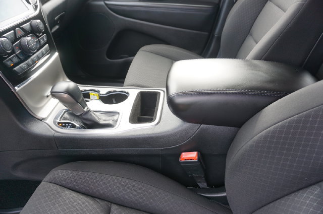 Used 2022 Jeep Grand Cherokee Laredo E RWD image 26