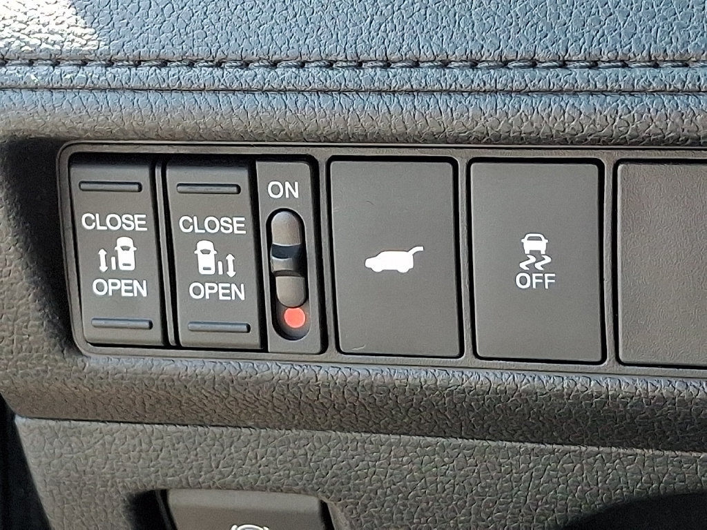Used 2025 Honda Odyssey Sport-L image 24