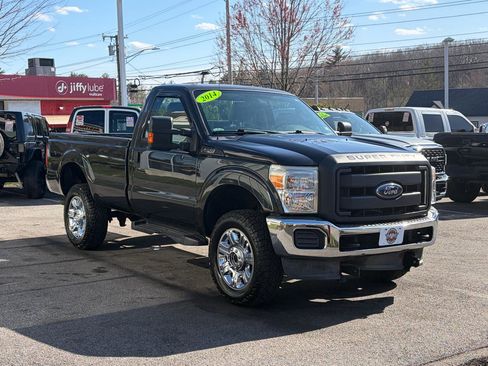 Used 2014 Ford F250 XL w/ Power Equipment Group AWD/4WD image 4