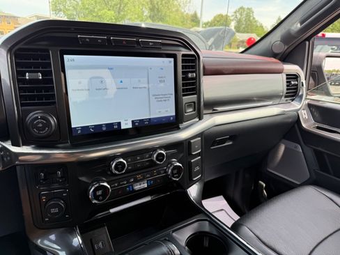 Used 2021 Ford F150 Lariat AWD/4WD image 11