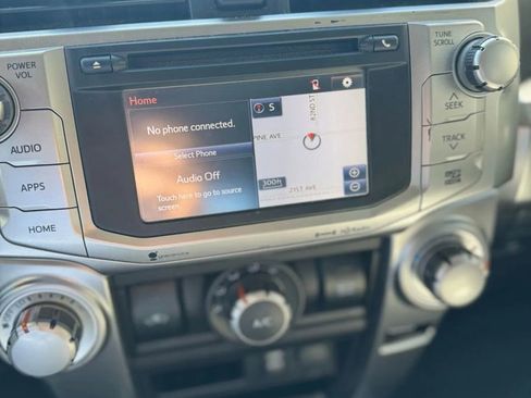 Used 2016 Toyota 4Runner SR5 image 9