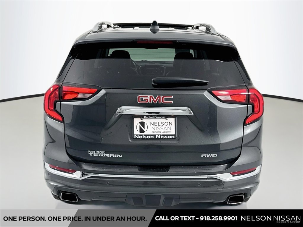 Used 2020 GMC Terrain Denali w/ Denali Premium Package AWD/4WD image 6