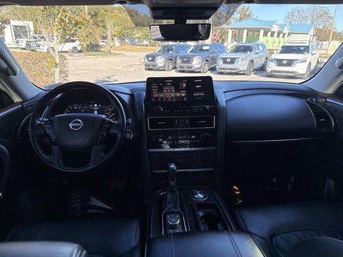 Used 2022 Nissan Armada Platinum w/ Captain's Chairs Package image 15