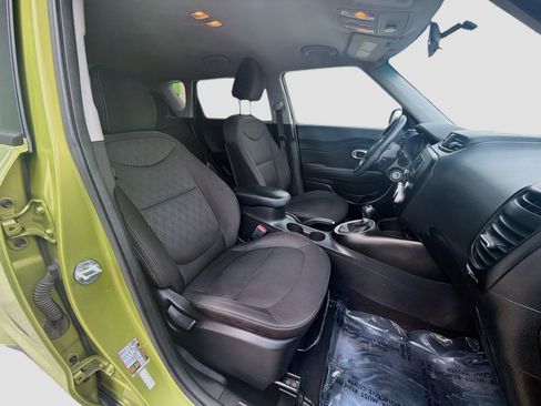 Used 2016 Kia Soul FWD image 27