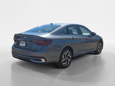 Used 2024 Volkswagen Jetta SEL FWD image 5