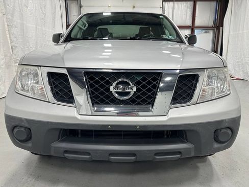 Used 2018 Nissan Frontier S RWD image 2