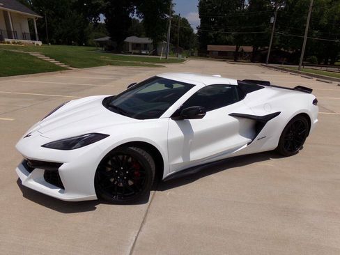 Used 2023 Chevrolet Corvette Z06 w/ Stealth Interior Trim Package RWD image 40