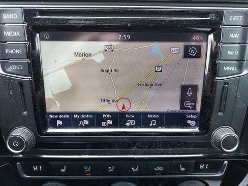 Used 2017 Volkswagen Jetta GLI image 12