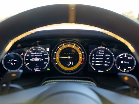 Used 2025 Porsche 911 GT3 RS image 22