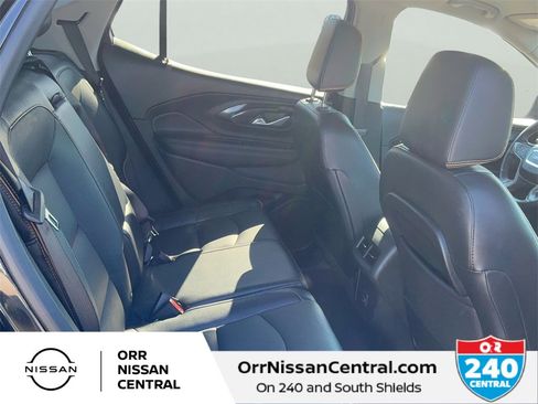 Used 2023 GMC Terrain AT4 image 12