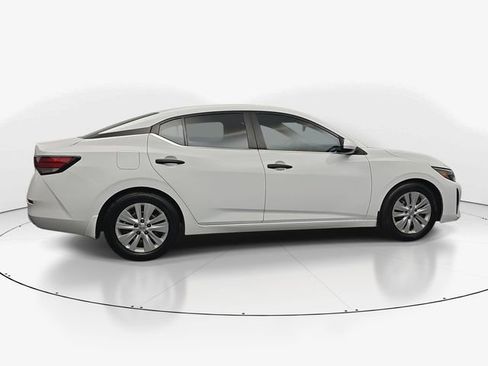Used 2024 Nissan Sentra S FWD image 12
