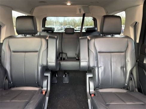 Used 2024 Ford Expedition XLT image 27