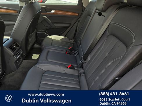 Used 2023 Audi Q5 2.0T Premium Plus w/ Premium Plus Package AWD/4WD image 11