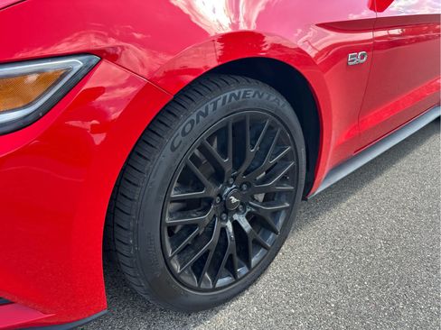 Used 2015 Ford Mustang GT RWD image 2
