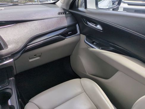 Used 2023 Cadillac XT4 Premium Luxury w/ Driver Assist Package FWD image 16