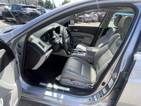 Used 2016 Acura TLX w/ Technology Package FWD image 18