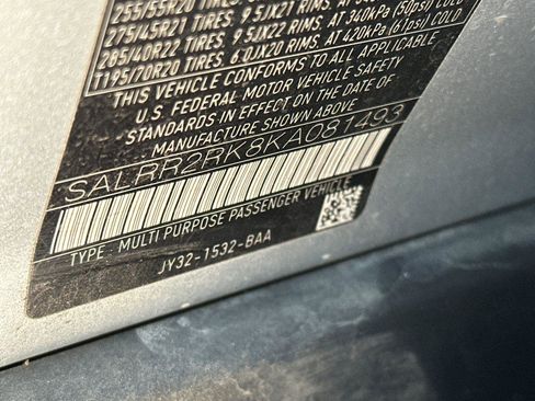 Used 2019 Land Rover Discovery HSE image 29