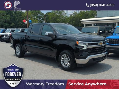 Used 2023 Chevrolet Silverado 1500 LT AWD/4WD image 8