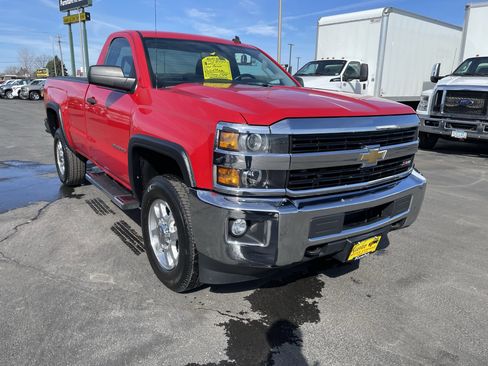 Used 2015 Chevrolet Silverado 2500 LT image 2