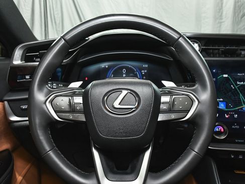 Used 2023 Lexus RZ 450e Premium image 33