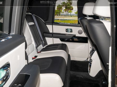 Used 2022 Rolls-Royce Cullinan AWD/4WD image 26