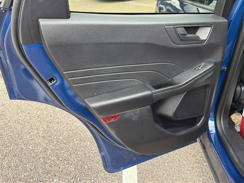 Used 2022 Ford Escape SE AWD/4WD image 14