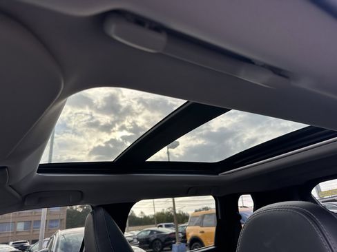 Used 2023 Mitsubishi Outlander SE image 6