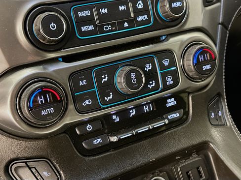 Used 2018 Chevrolet Tahoe LT image 23