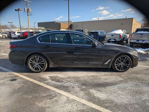 Used 2023 BMW 530i xDrive w/ Convenience Package image 4