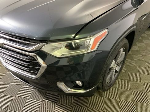 Used 2019 Chevrolet Traverse LT w/ LT Premium Package image 17