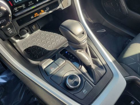 Used 2024 Toyota RAV4 XLE image 30