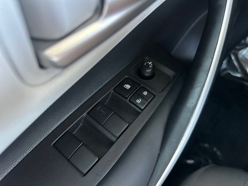 Used 2025 Toyota Corolla SE w/ Convenience Package FWD image 16
