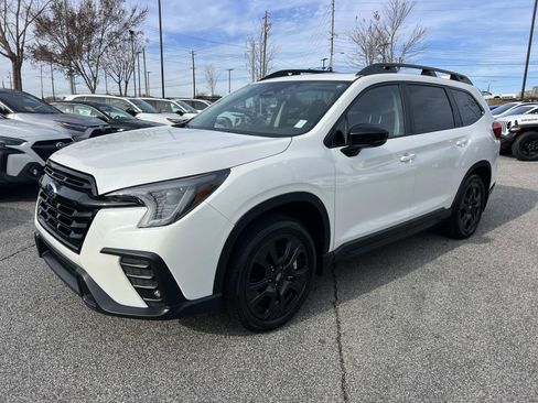 Certified 2025 Subaru Ascent Bronze Edition w/ Onyx Package image 3