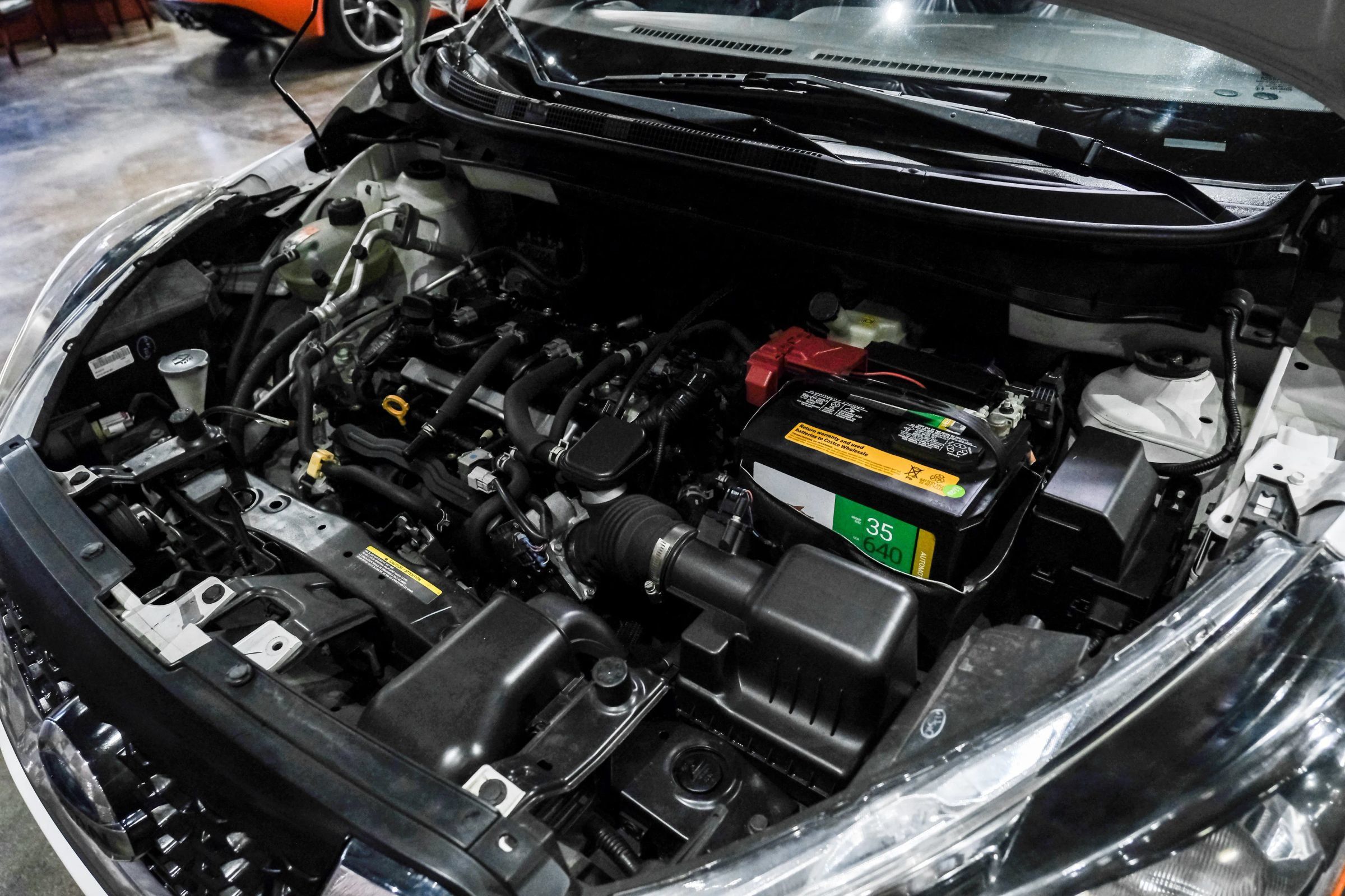 Used 2018 Nissan Kicks SV FWD image 38