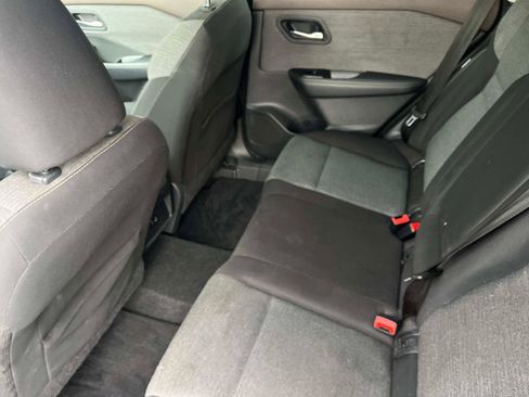 Used 2022 Nissan Rogue SV image 14