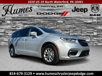 Certified 2022 Chrysler Pacifica Touring-L