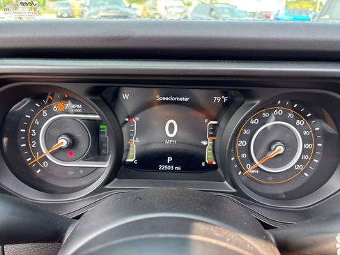 Used 2024 Jeep Wrangler Unlimited Rubicon 392 AWD/4WD image 16