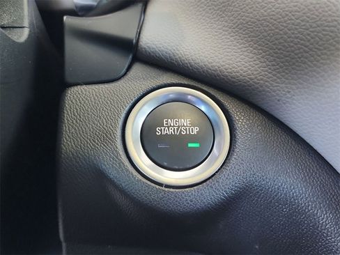 Used 2023 Chevrolet Equinox LS w/ Sport Edition image 17