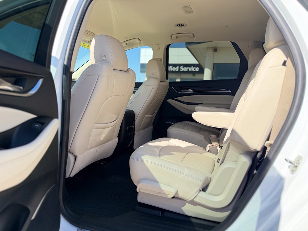 Used 2023 Buick Enclave Essence FWD image 10