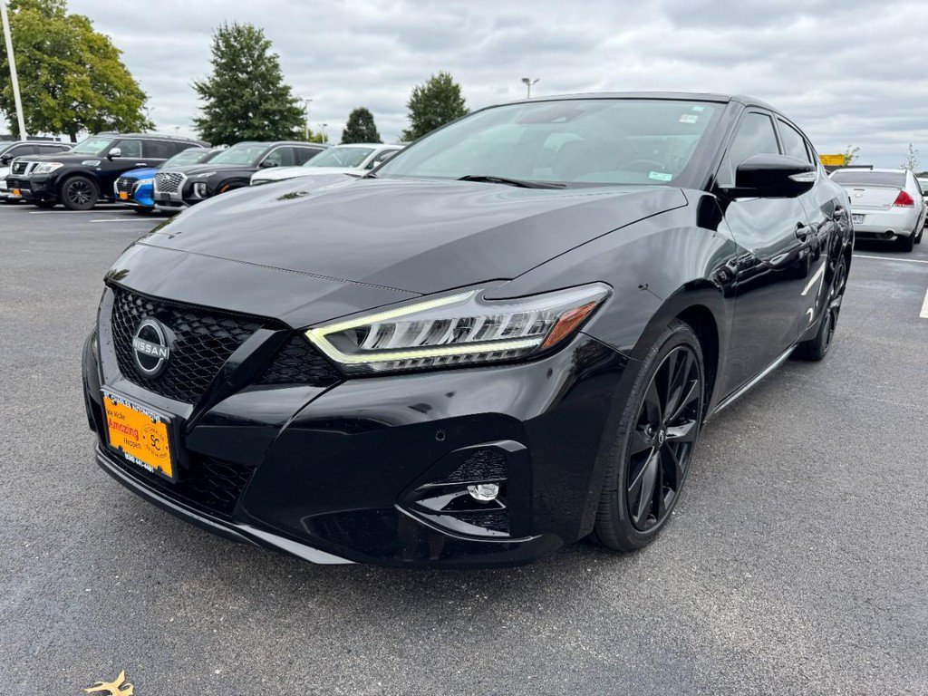 Certified 2023 Nissan Maxima SR w/ Sport Mat Group FWD image 8
